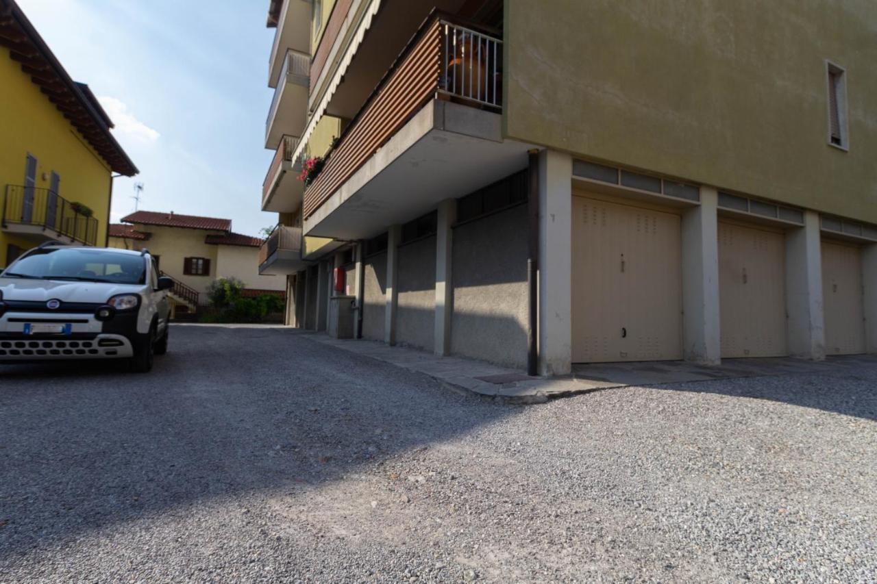 Mamma Ciccia Holiday Home - Casa Imperia Mandello del Lario Exteriör bild