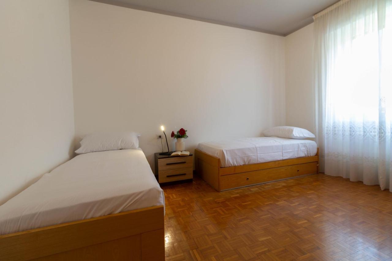Mamma Ciccia Holiday Home - Casa Imperia Mandello del Lario Exteriör bild
