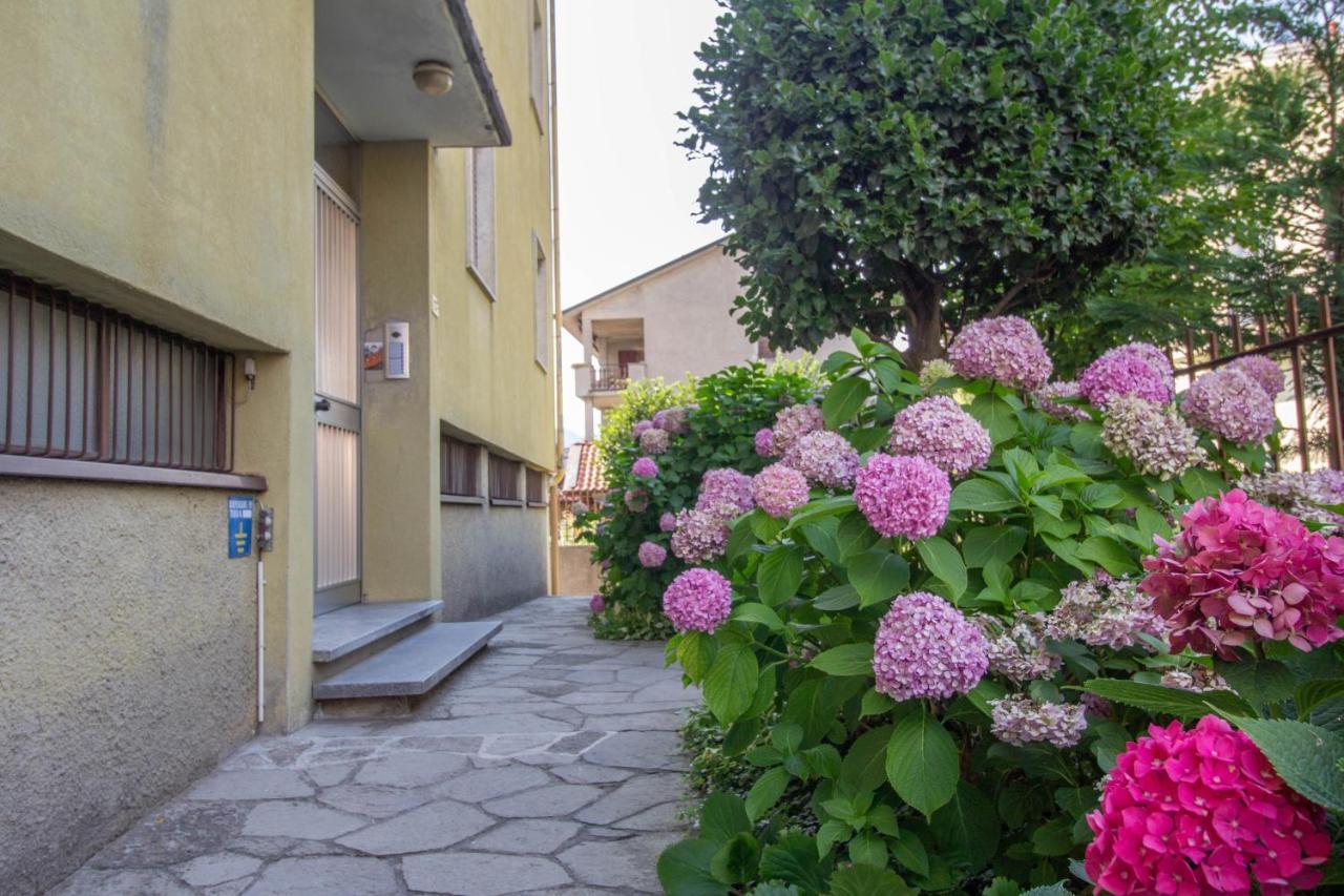 Mamma Ciccia Holiday Home - Casa Imperia Mandello del Lario Exteriör bild