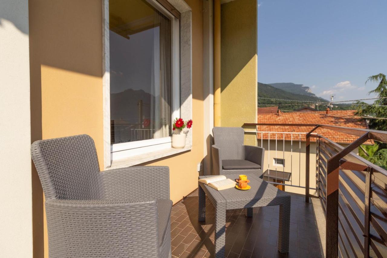 Mamma Ciccia Holiday Home - Casa Imperia Mandello del Lario Exteriör bild