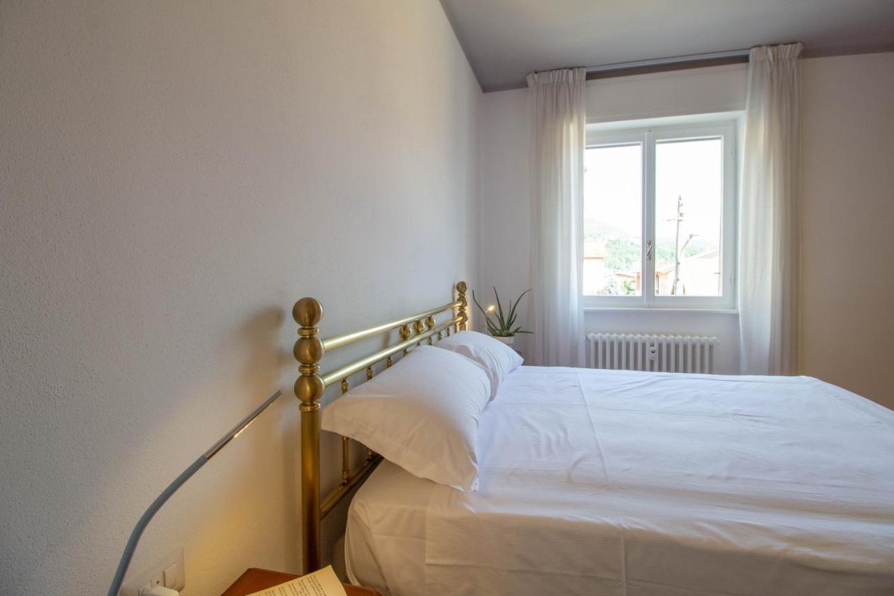 Mamma Ciccia Holiday Home - Casa Imperia Mandello del Lario Exteriör bild